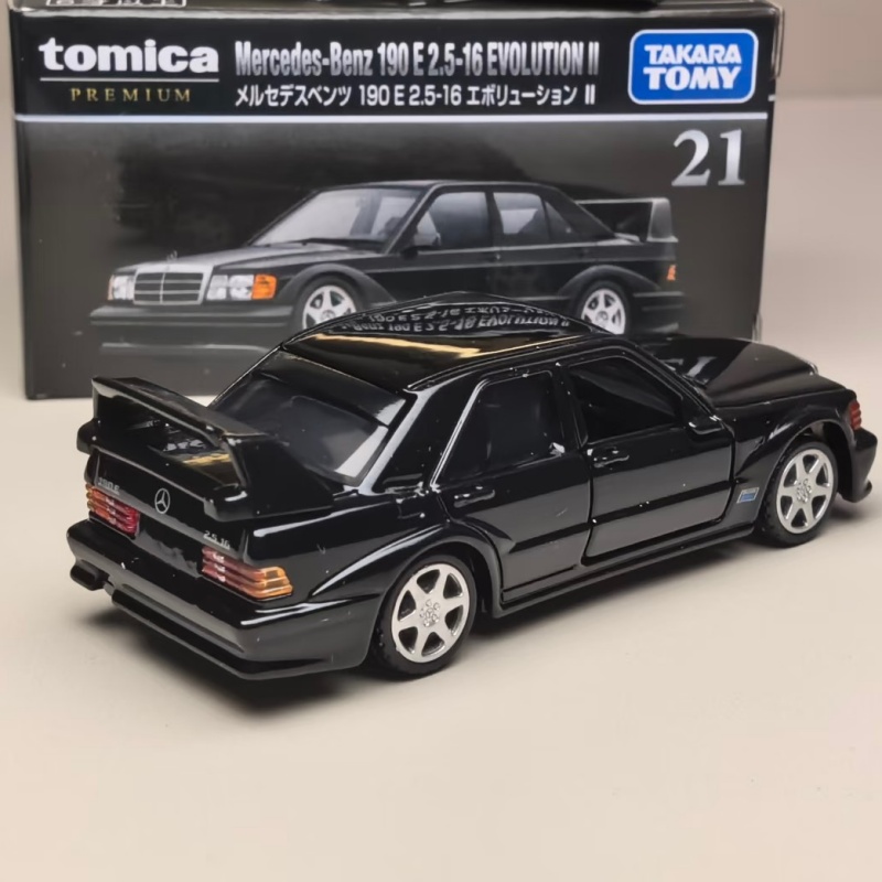 نموذج سيارة تاكارا تومي توميكا - مراجعة Vintage Collectible Model Cars وسعره