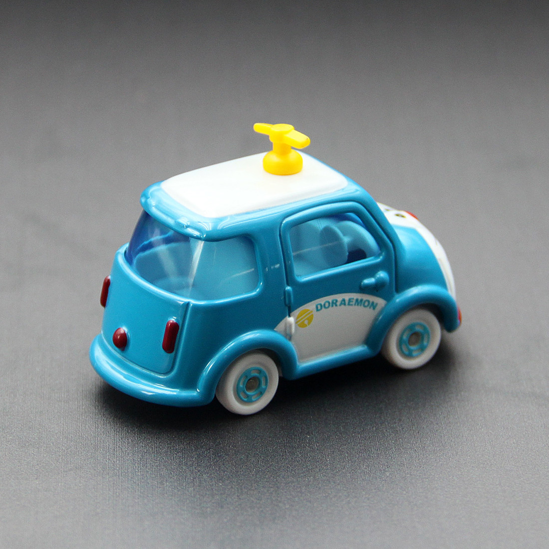 متوفر الآن: سيارة تاكارا تومي  - مراجعة Vintage Collectible Model Cars وسعره