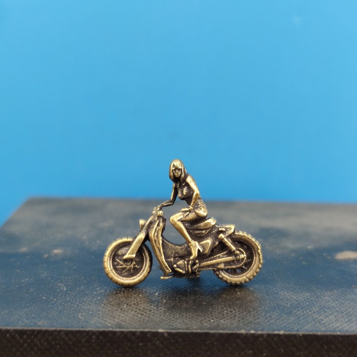 ​ ​ دمية سكوتر نحاسية عتيقة مق - مراجعة Vintage Collectible And Vintage Dolls وسعره